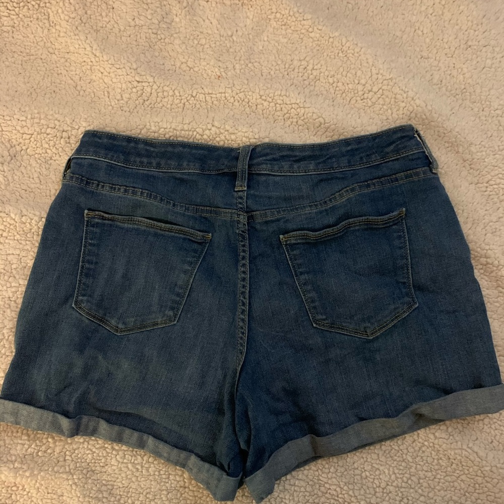 Universal Thread Mid Rise Cut Off Shorts Dark Wash - Picture 3 of 4